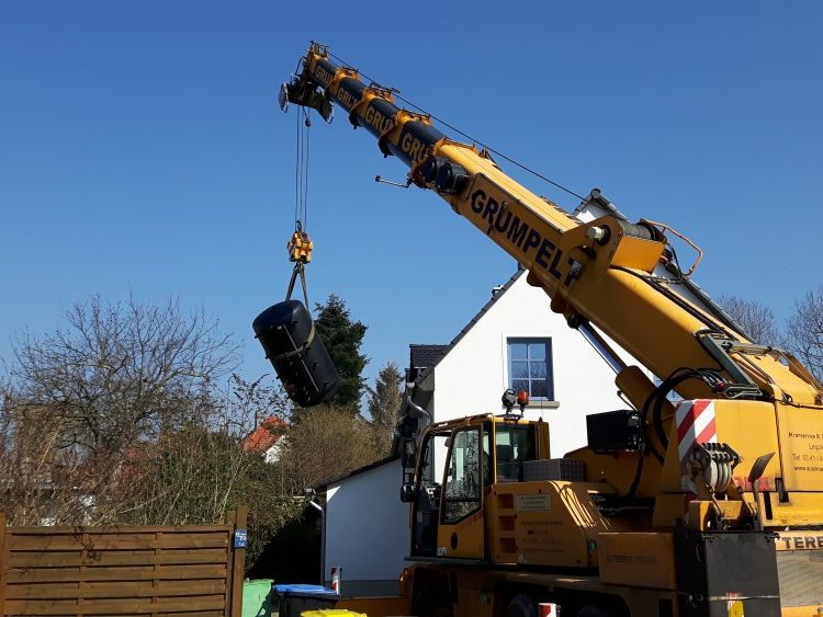 Speichertransport mit Kran